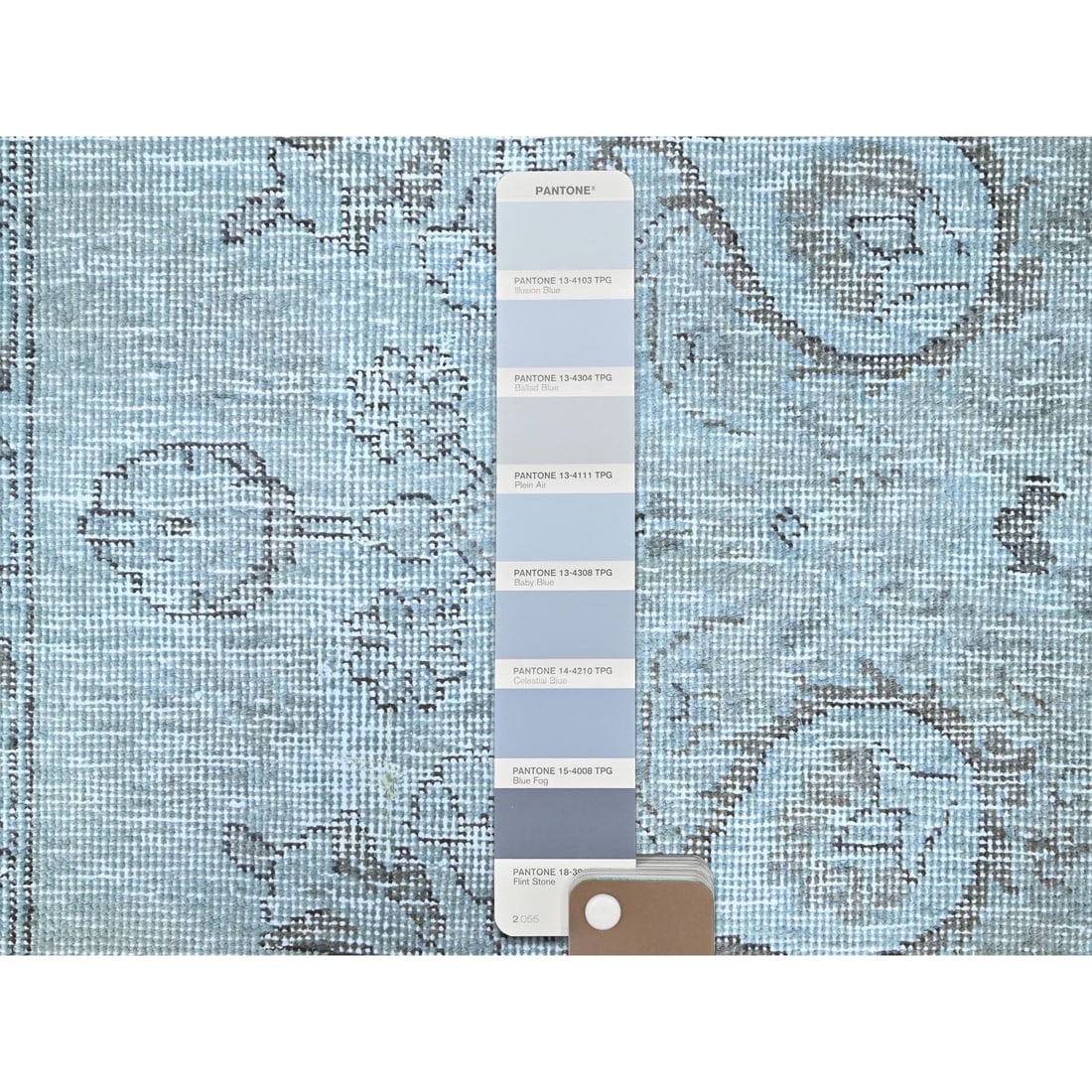 Blue 100% Wool Clean Cropped Thin Hand Knotted Vintage Tebraz Rug - 7
