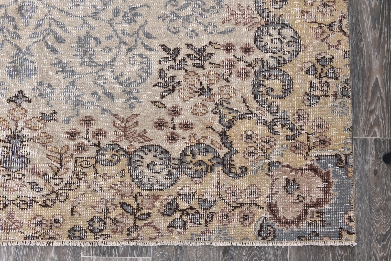 5'4'' x 8'10'' Handmade Vintage Wool Rug - 243993 - 11