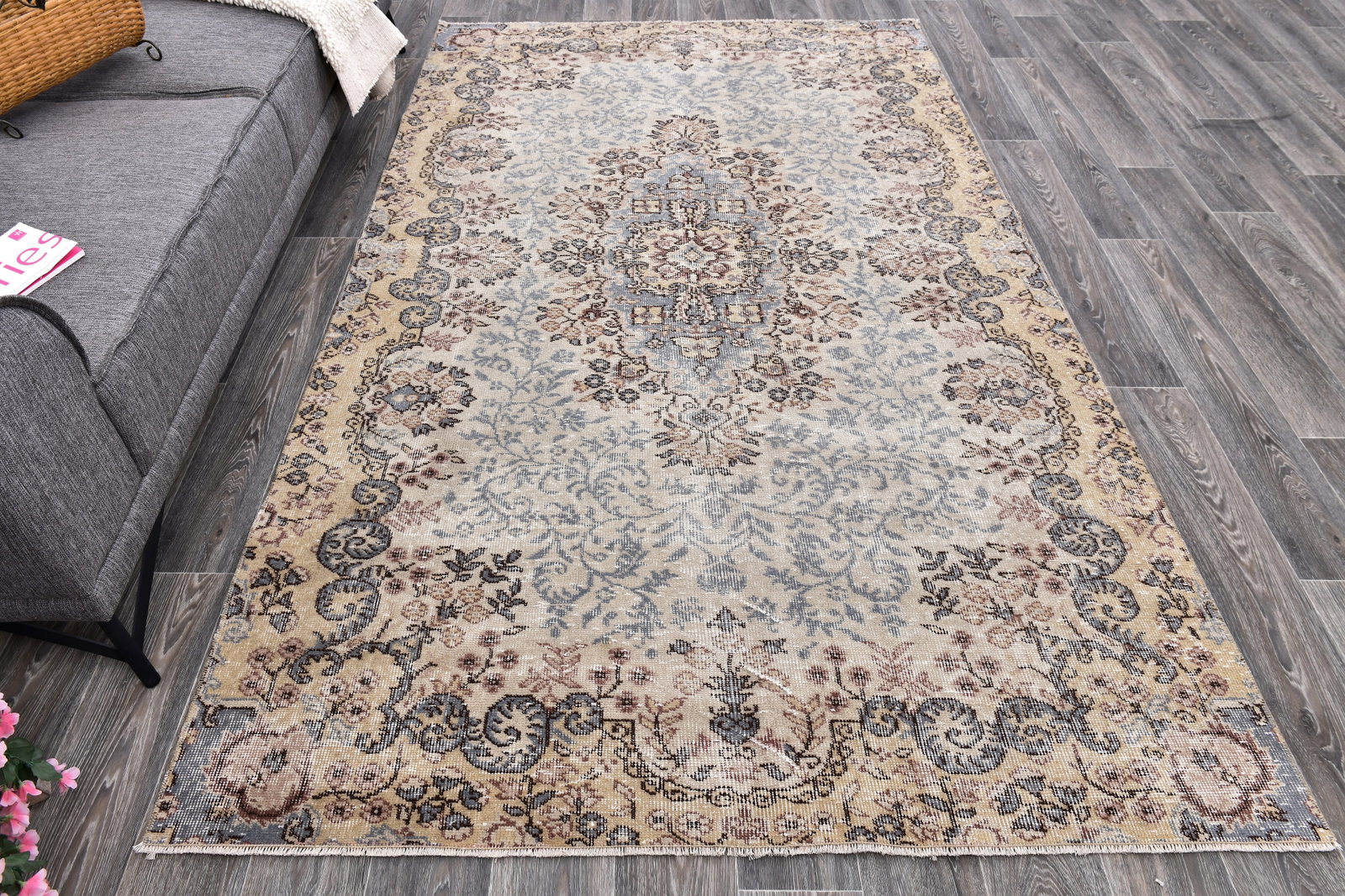 5'4'' x 8'10'' Handmade Vintage Wool Rug - 243993 - 3
