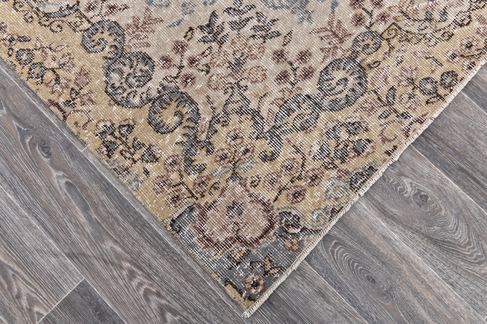 5'4'' x 8'10'' Handmade Vintage Wool Rug - 243993 - 8