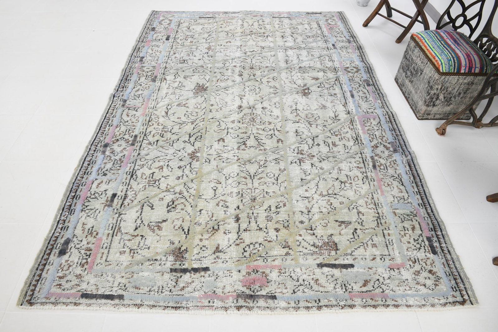 6'0'' x 9'0'' Handmade Vintage Wool Rug - 23321 - 5