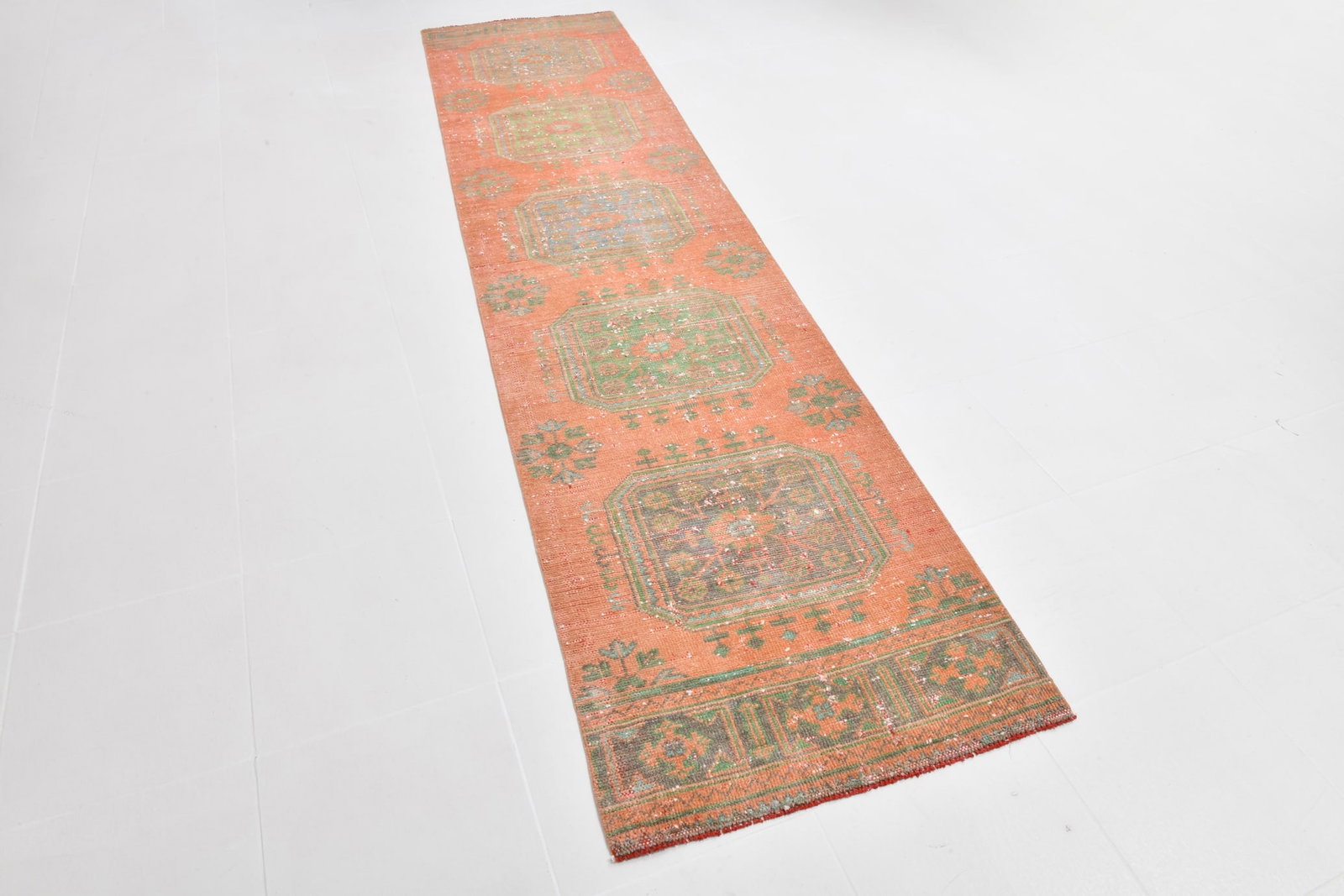 4'8'' x 8'4'' Handmade Vintage Wool Rug - 2032 - 18