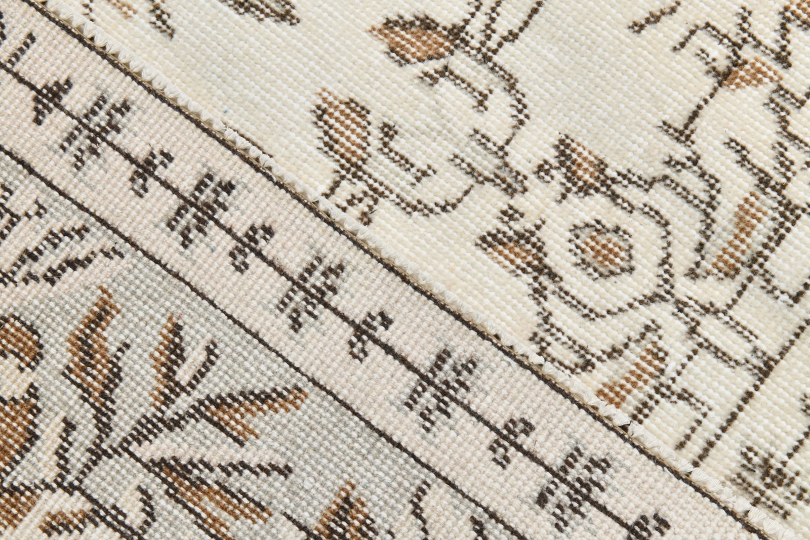 5'7'' x 9'4'' Vintage Wool Runner Rug - 22306 - 15