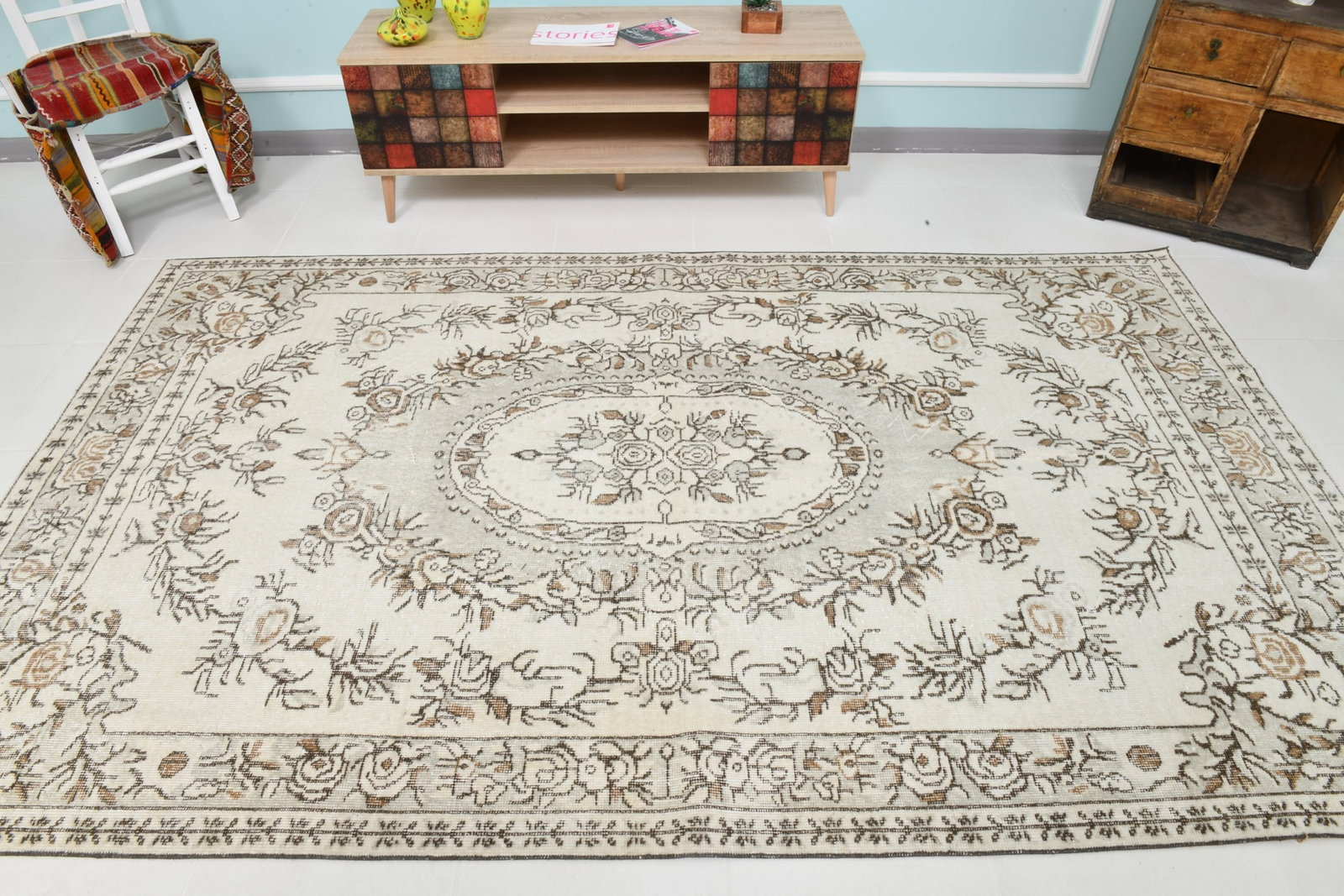 5'7'' x 9'4'' Vintage Wool Runner Rug - 22306 - 3