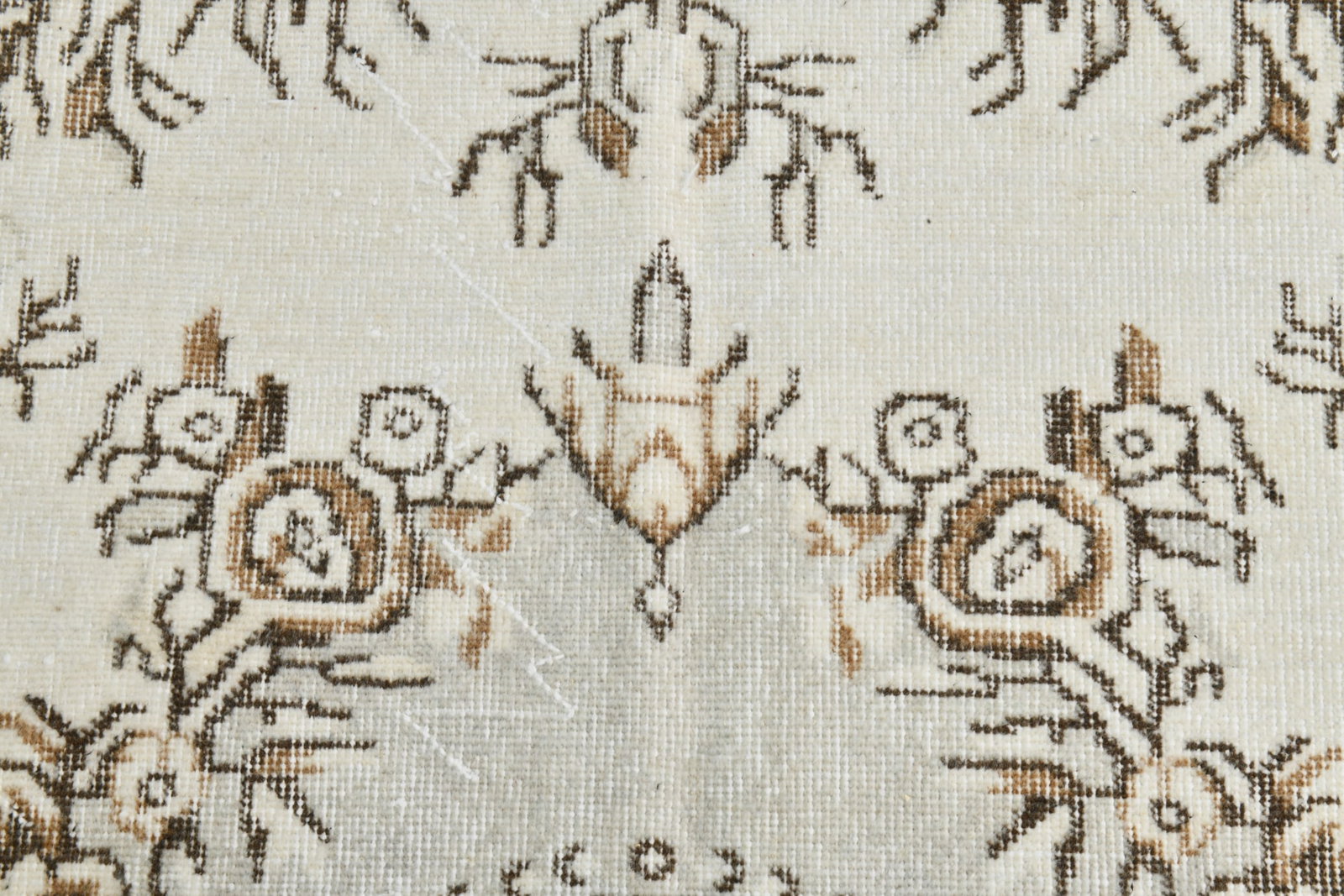 5'7'' x 9'4'' Vintage Wool Runner Rug - 22306 - 8