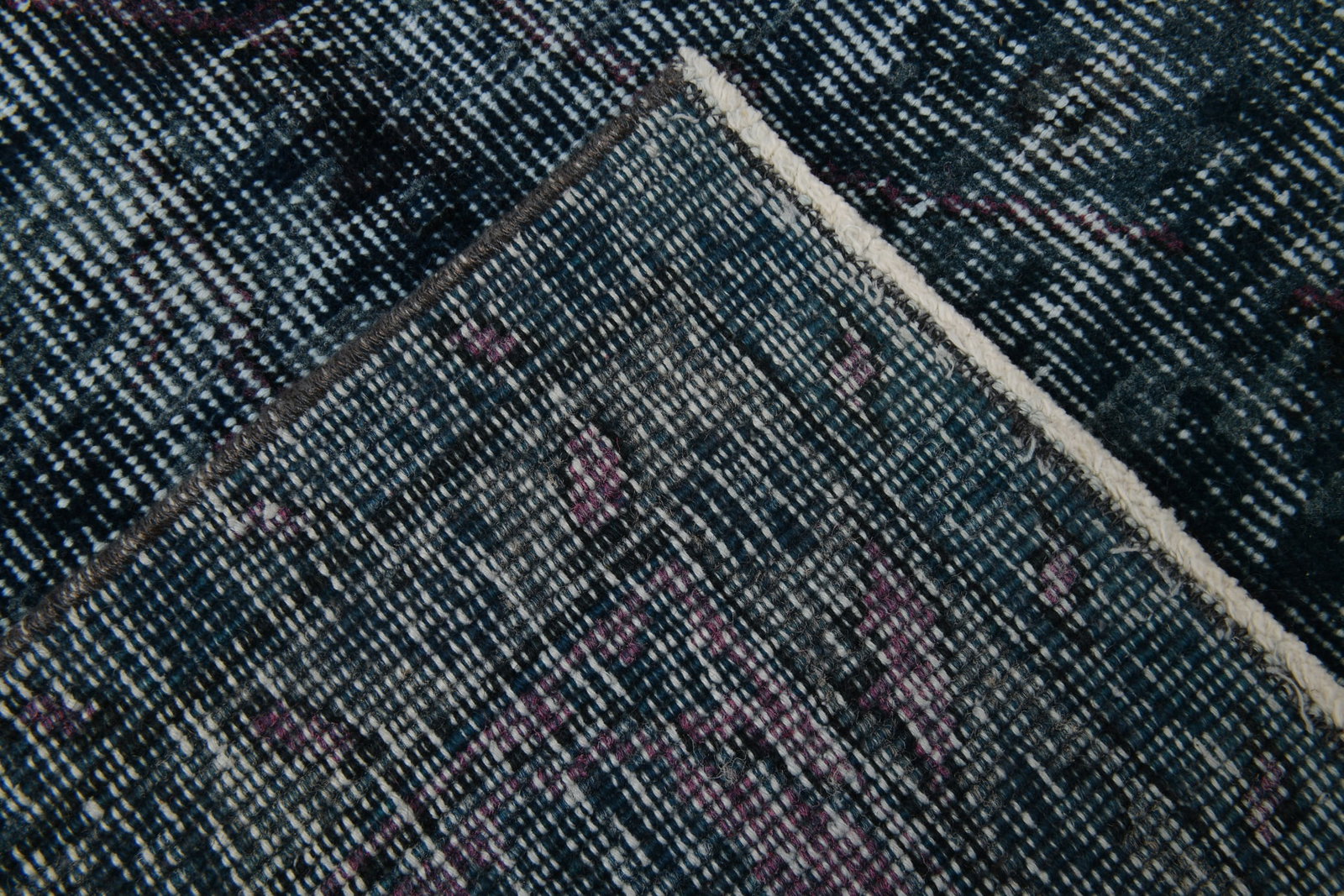 5'5'' x 9'2'' Turkish Vintage Runner Rug - 1955 - 16