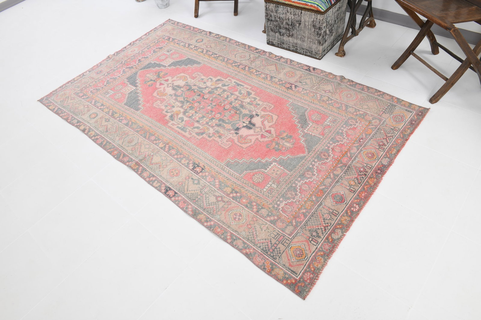 4'3'' x 7'5'' Turkish Vintage Runner Rug - 20526 - 3