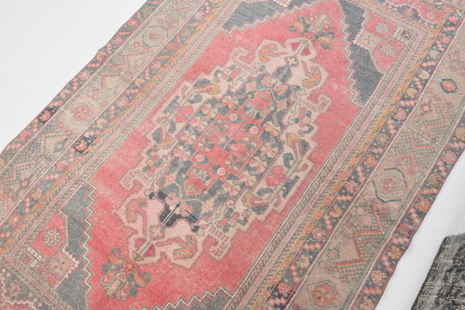 4'3'' x 7'5'' Turkish Vintage Runner Rug - 20526 - 5