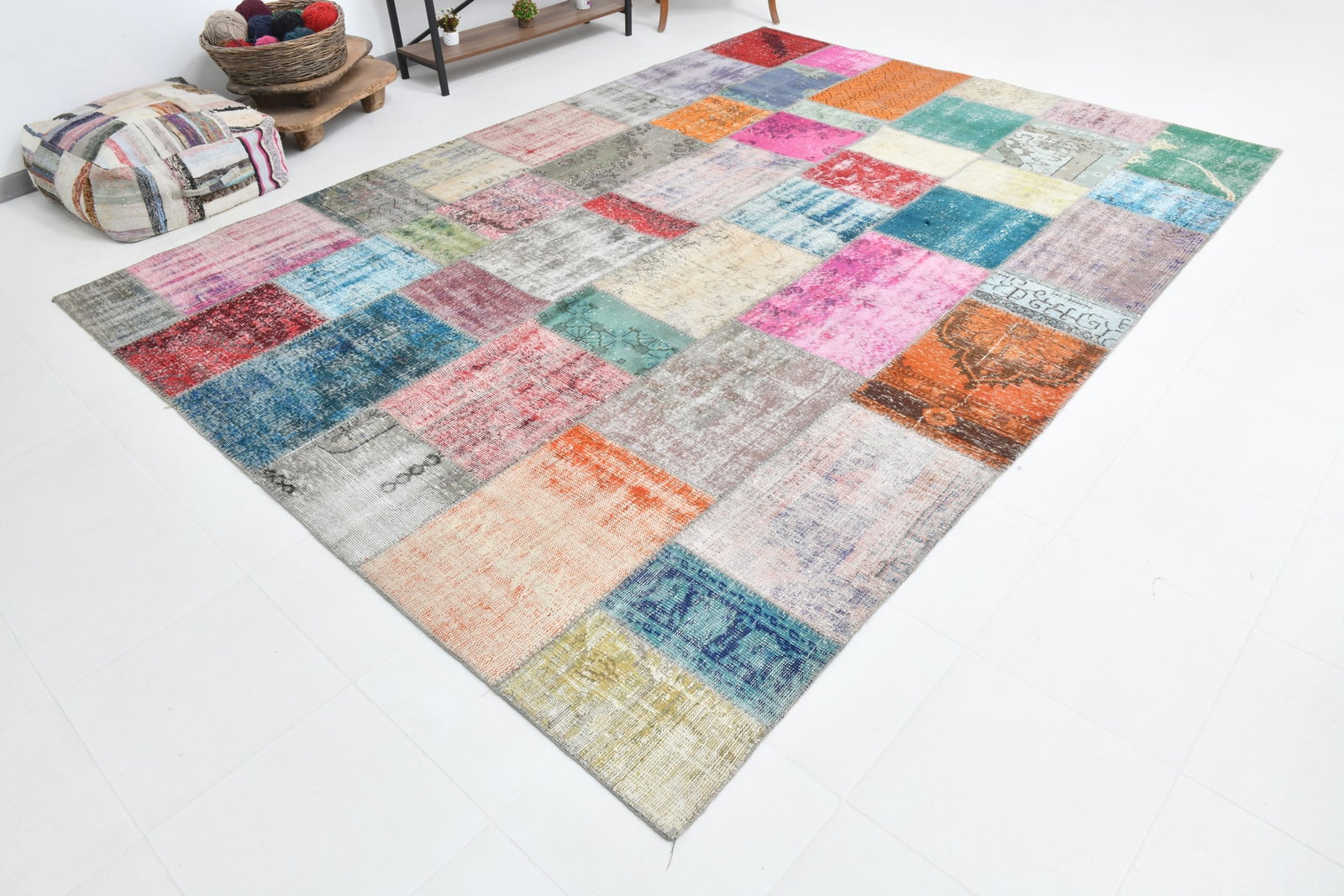 8'4'' x 11'7'' Handmade Vintage Wool Patchwork Rug - 482 - 4