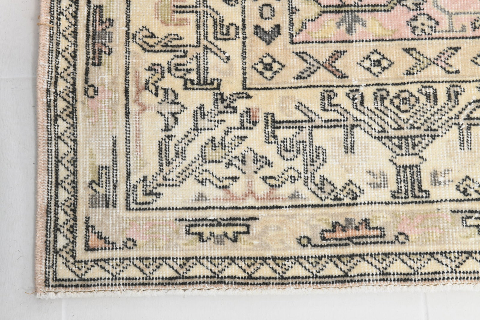 6'3'' x 10'4'' Handmade Vintage Wool Rug - 17896 - 12