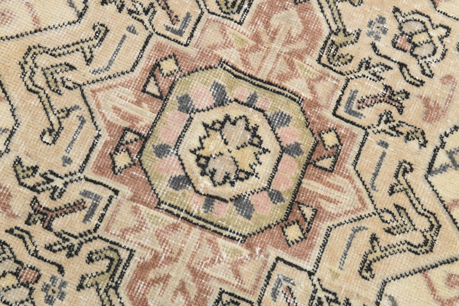 6'3'' x 10'4'' Handmade Vintage Wool Rug - 17896 - 7