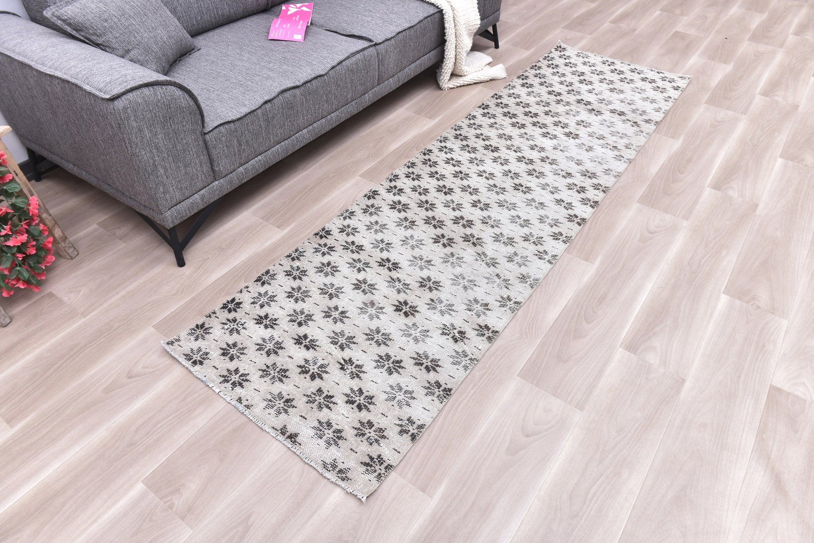 2'6'' x 8'11'' Vintage Wool Runner Rug - 240710 - 2