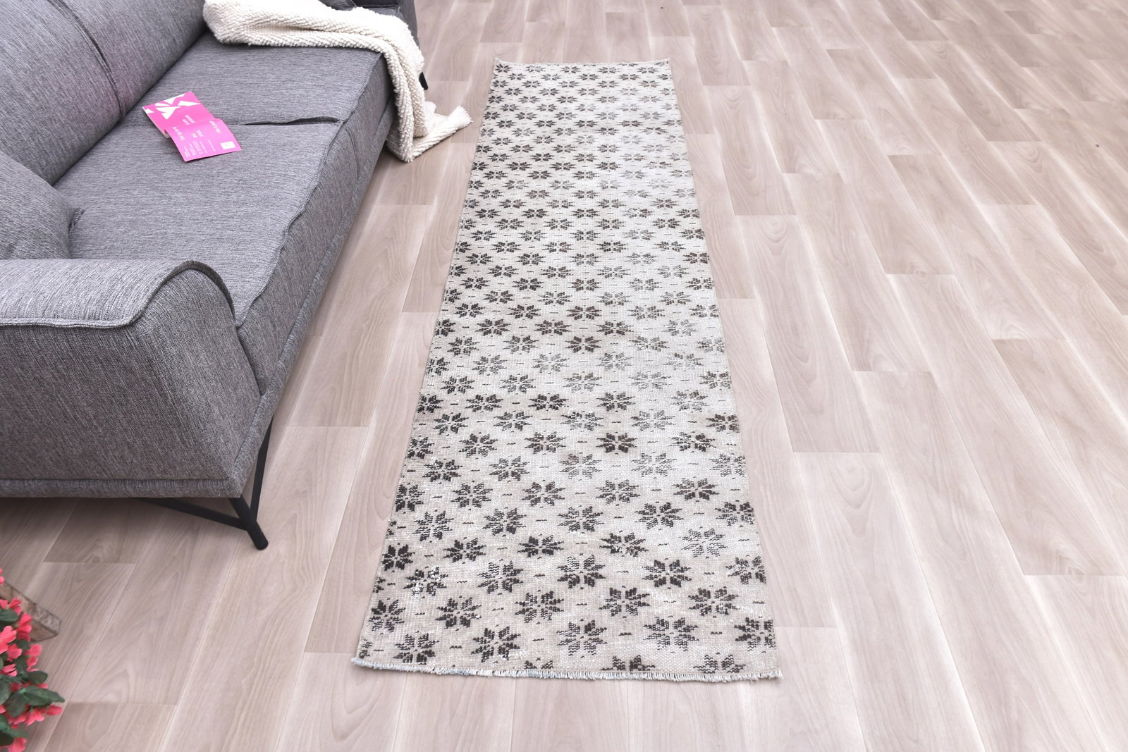 2'6'' x 8'11'' Vintage Wool Runner Rug - 240710 - 3