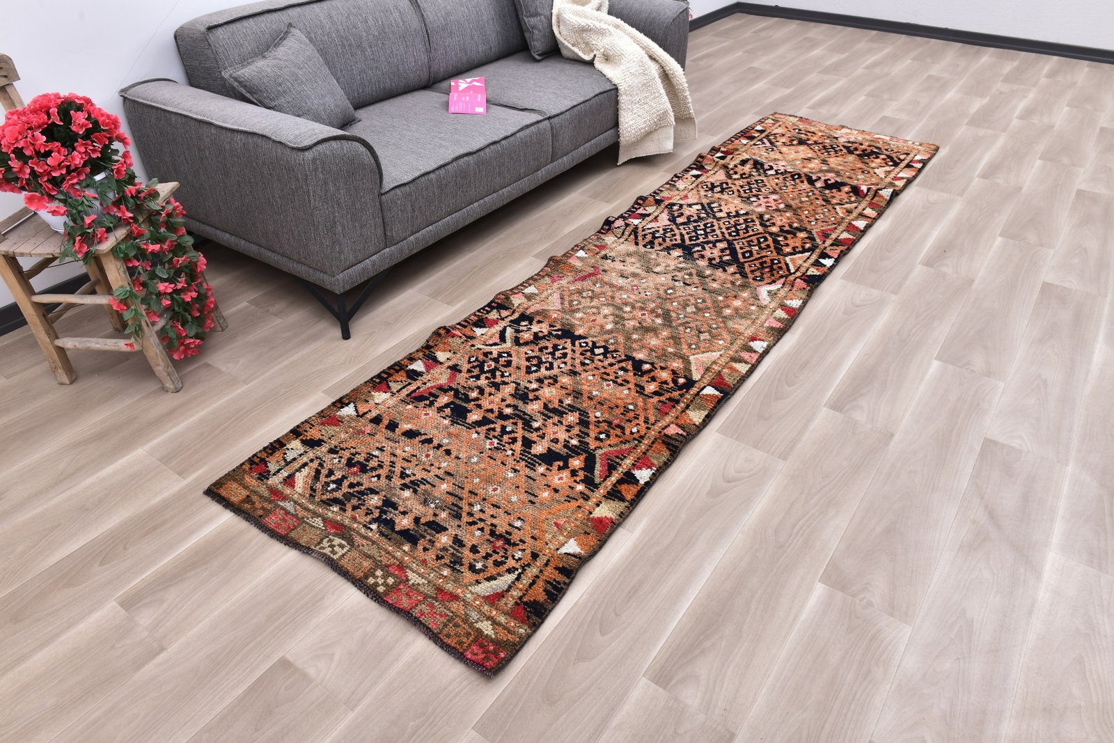2'10'' x 11'3'' Handmade Vintage Wool Rug - 242320 - 2