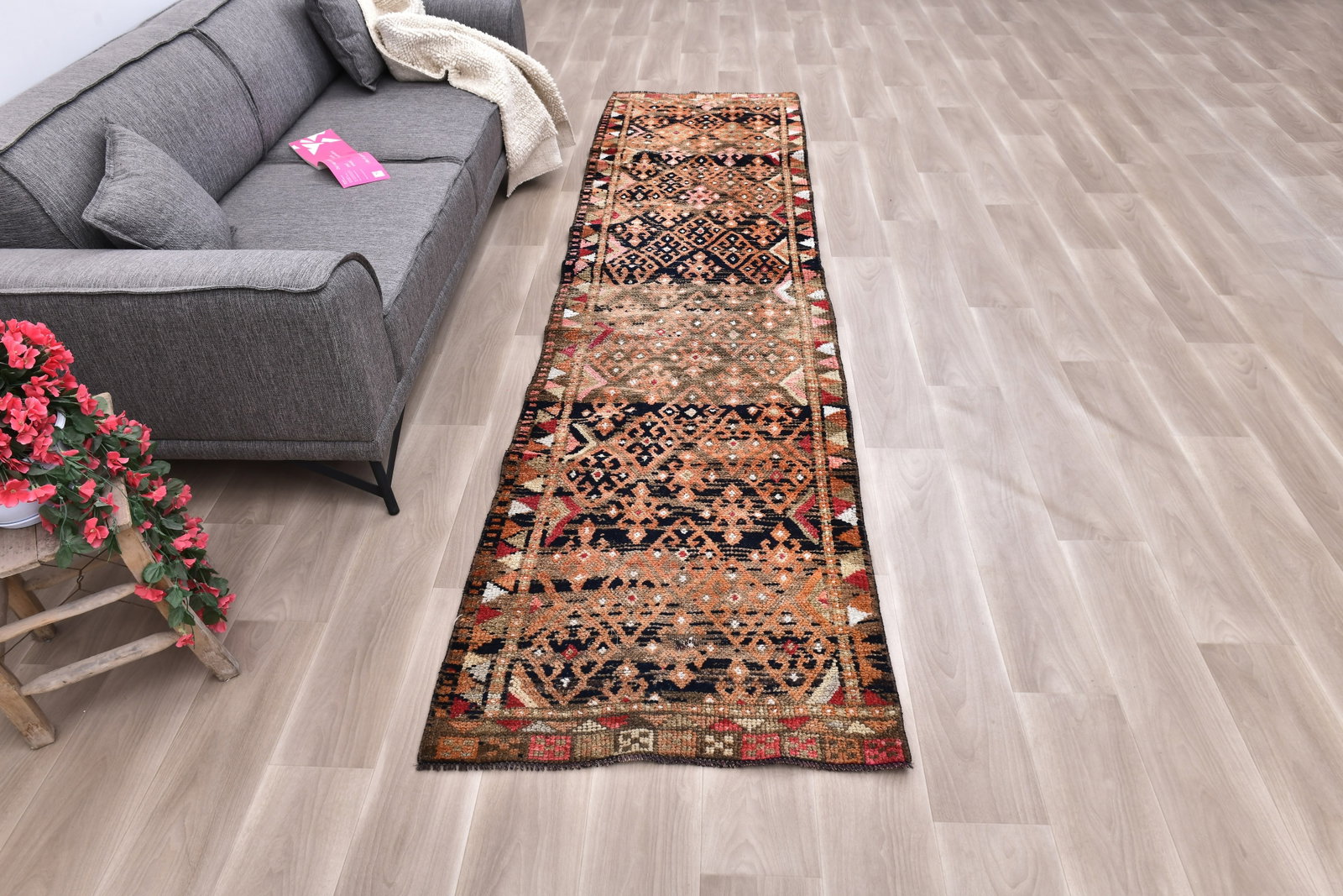2'10'' x 11'3'' Handmade Vintage Wool Rug - 242320 - 3