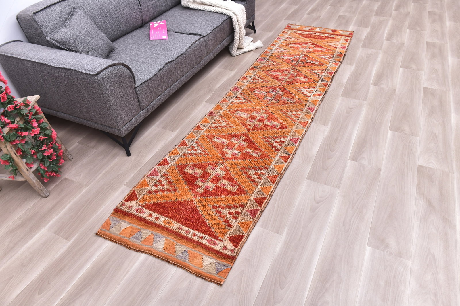 2'6'' x 10'5'' Vintage Wool Runner Rug - 240697 - 2
