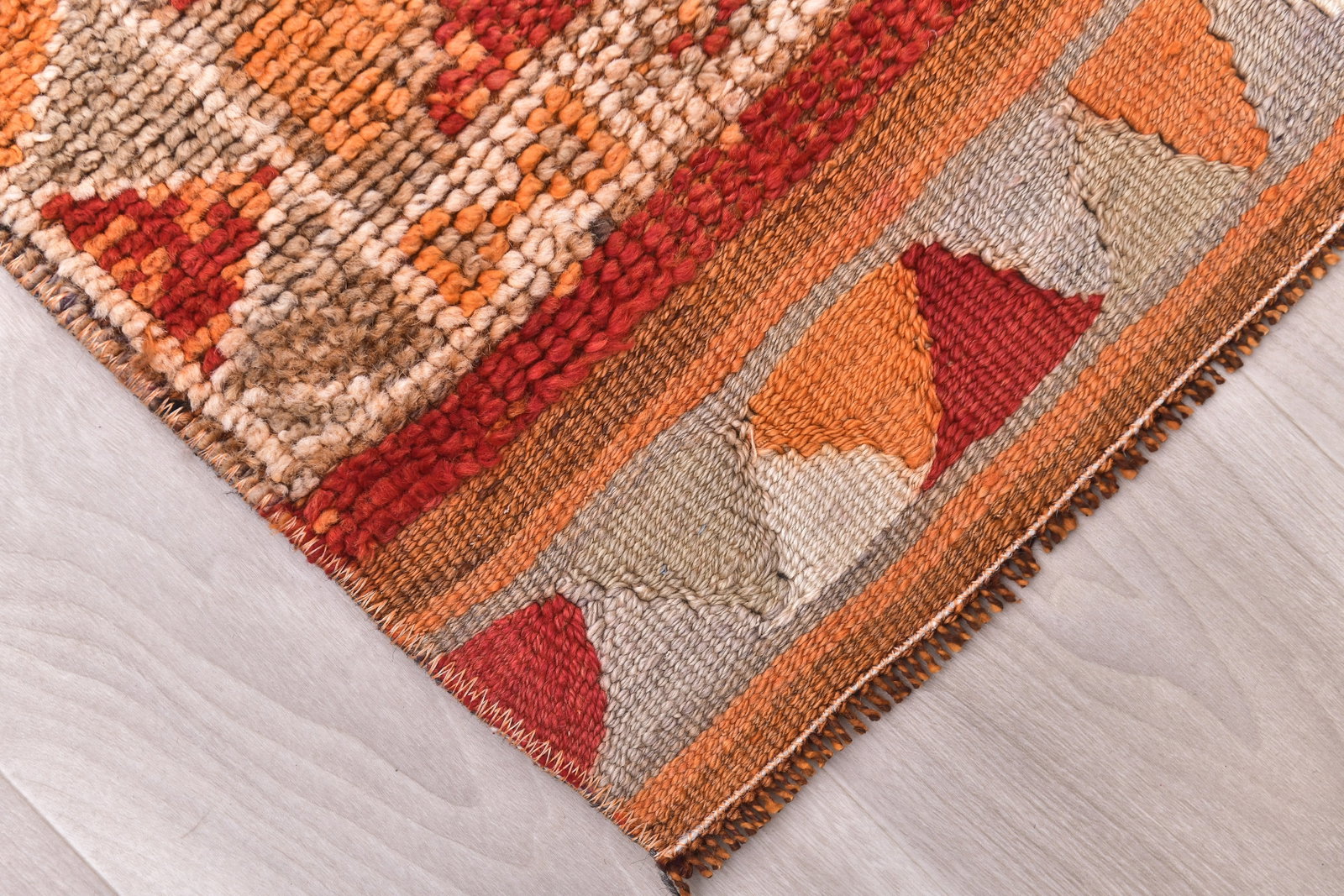 2'6'' x 10'5'' Vintage Wool Runner Rug - 240697 - 7