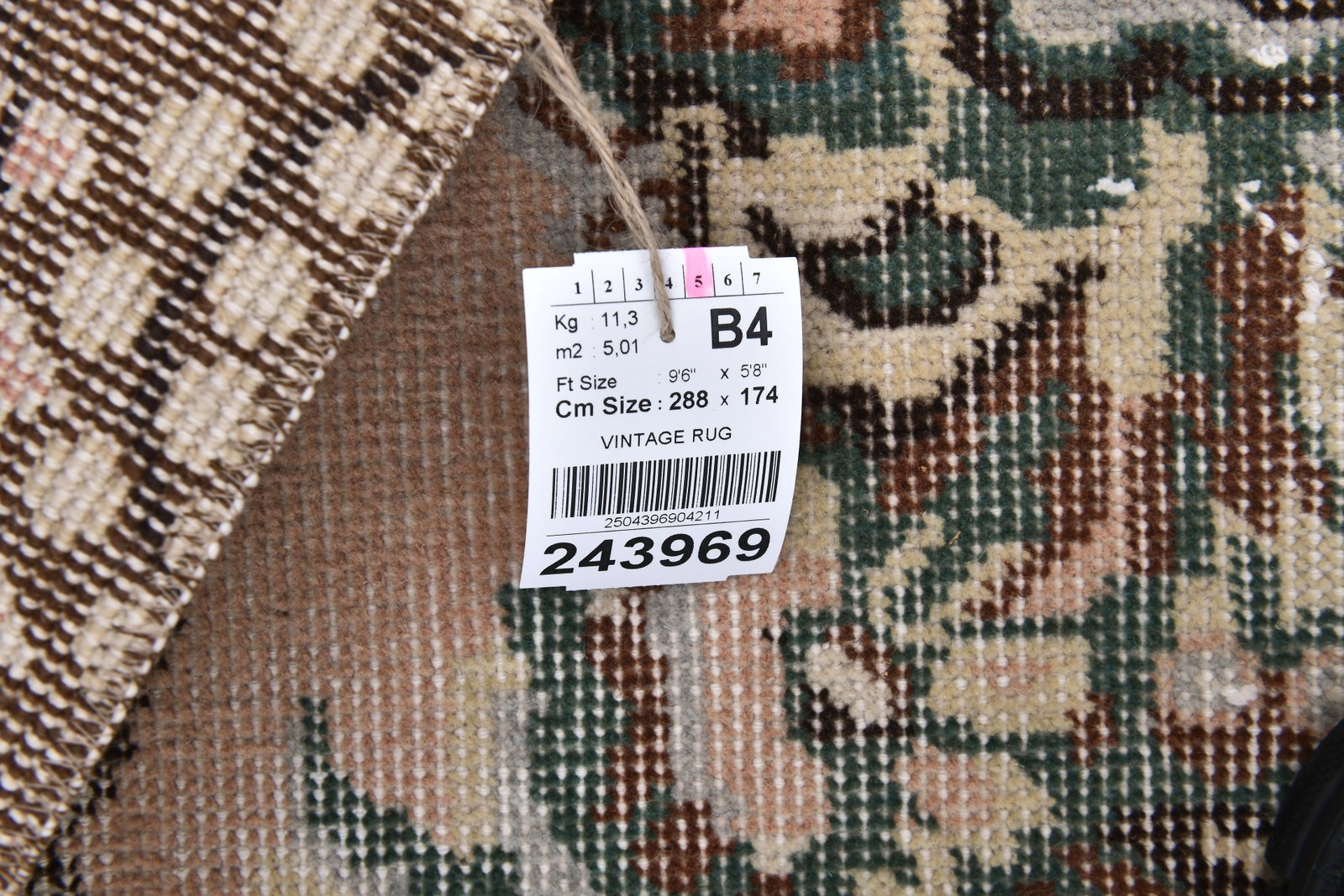 5'8'' x 9'5'' Handmade Vintage Wool Rug - 243969 - 14