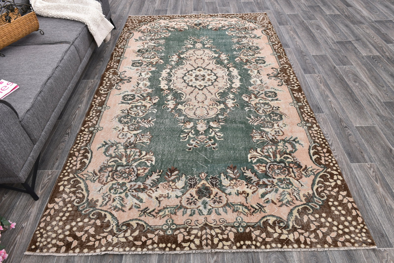 5'8'' x 9'5'' Handmade Vintage Wool Rug - 243969 - 3