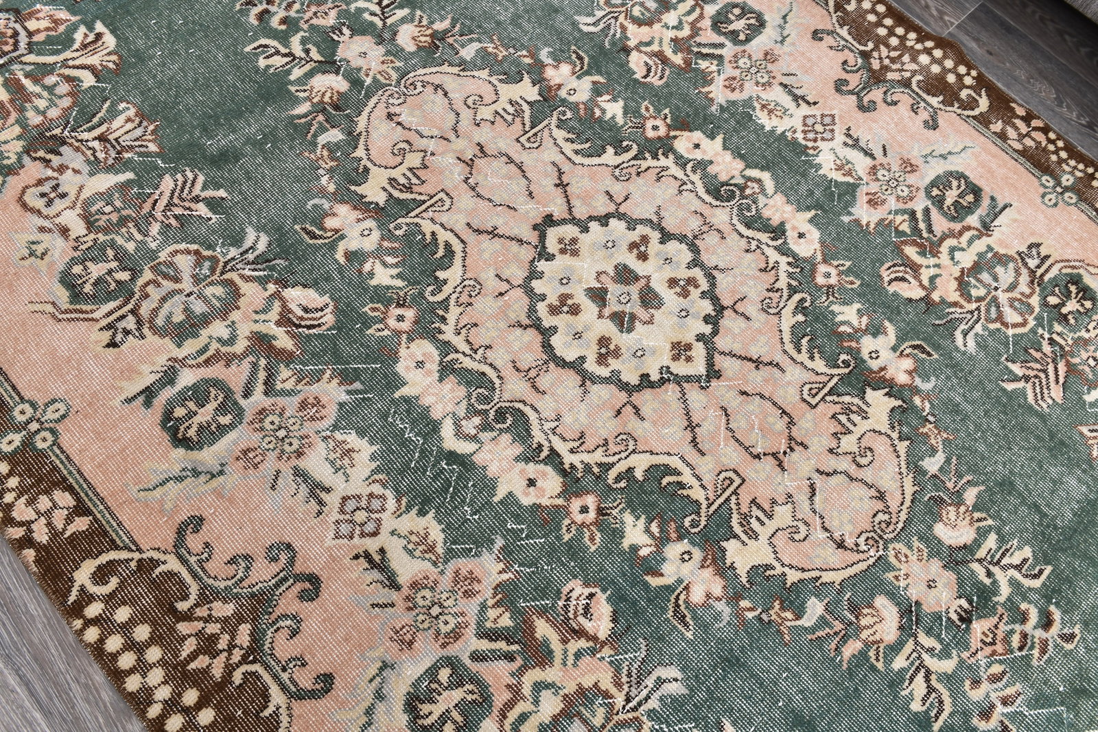 5'8'' x 9'5'' Handmade Vintage Wool Rug - 243969 - 4