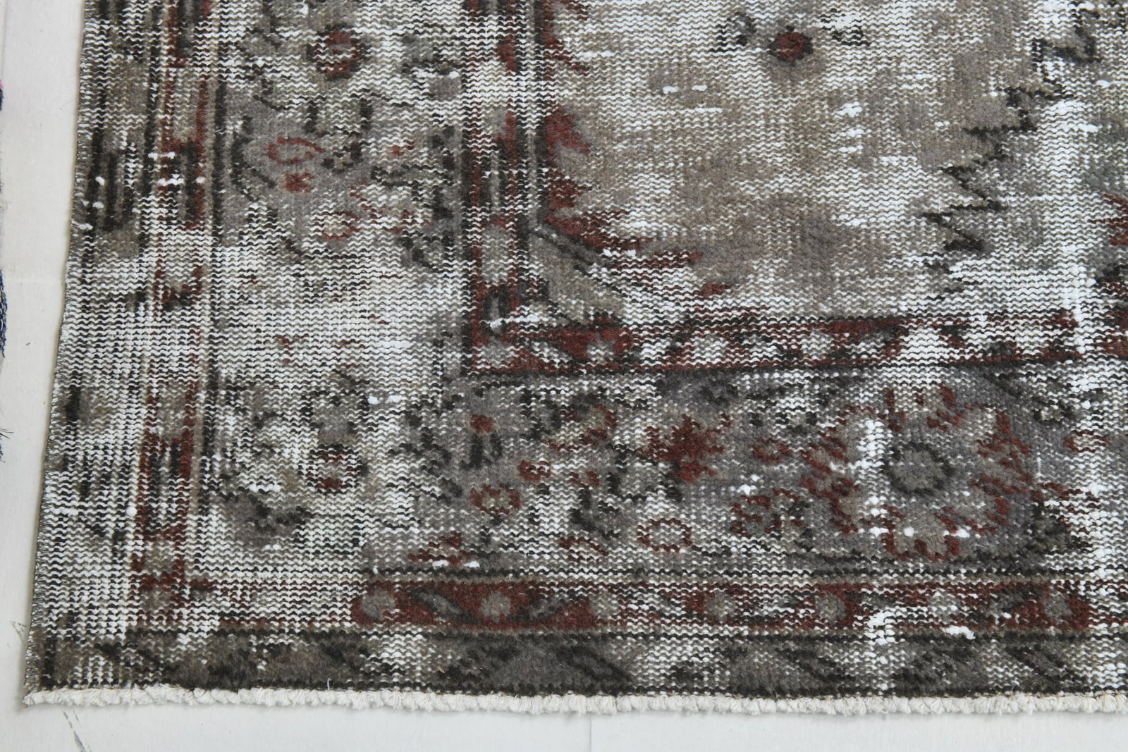 6'2'' x 10'3'' Handmade Vintage Wool Rug - 6633 - 11