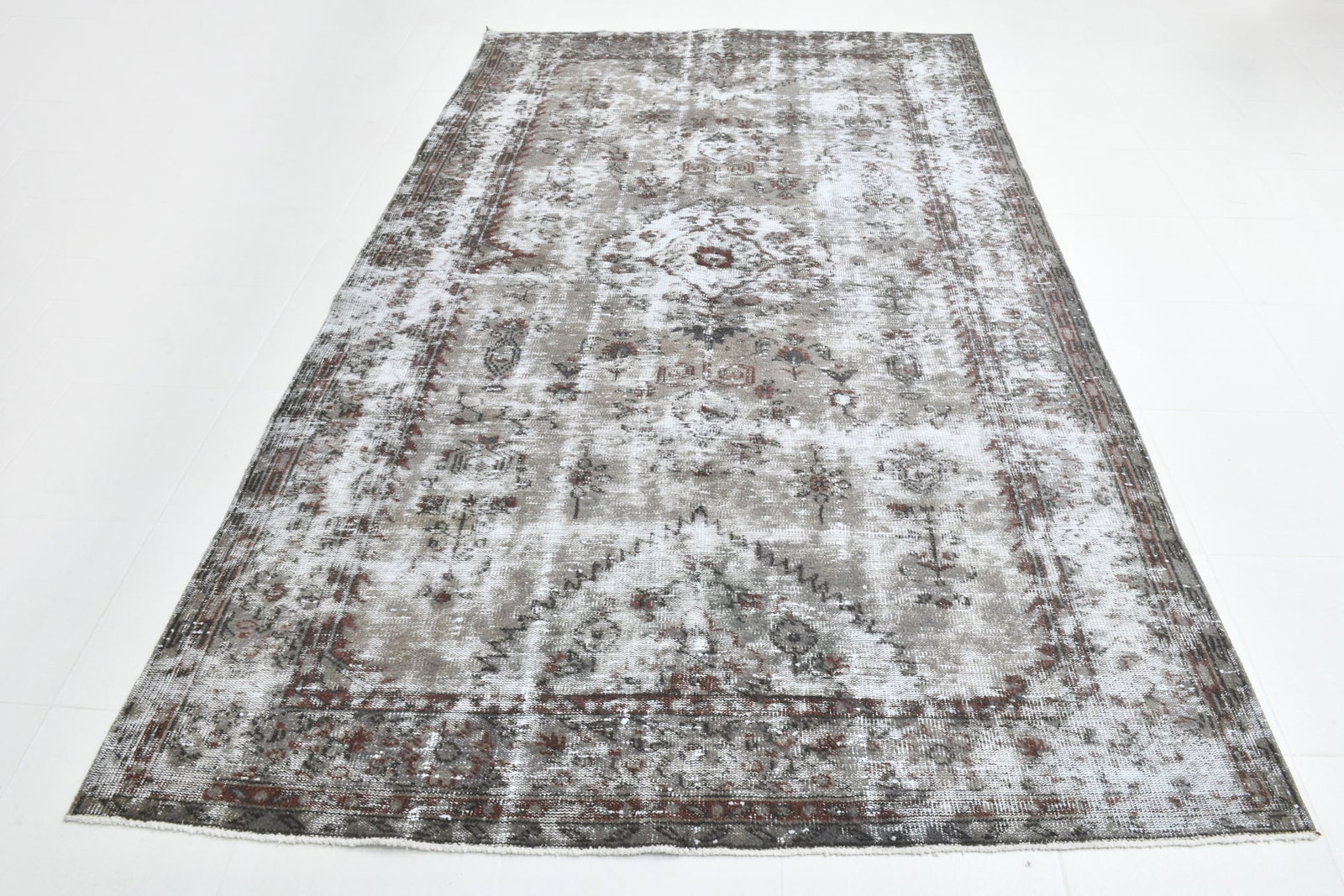 6'2'' x 10'3'' Handmade Vintage Wool Rug - 6633 - 18