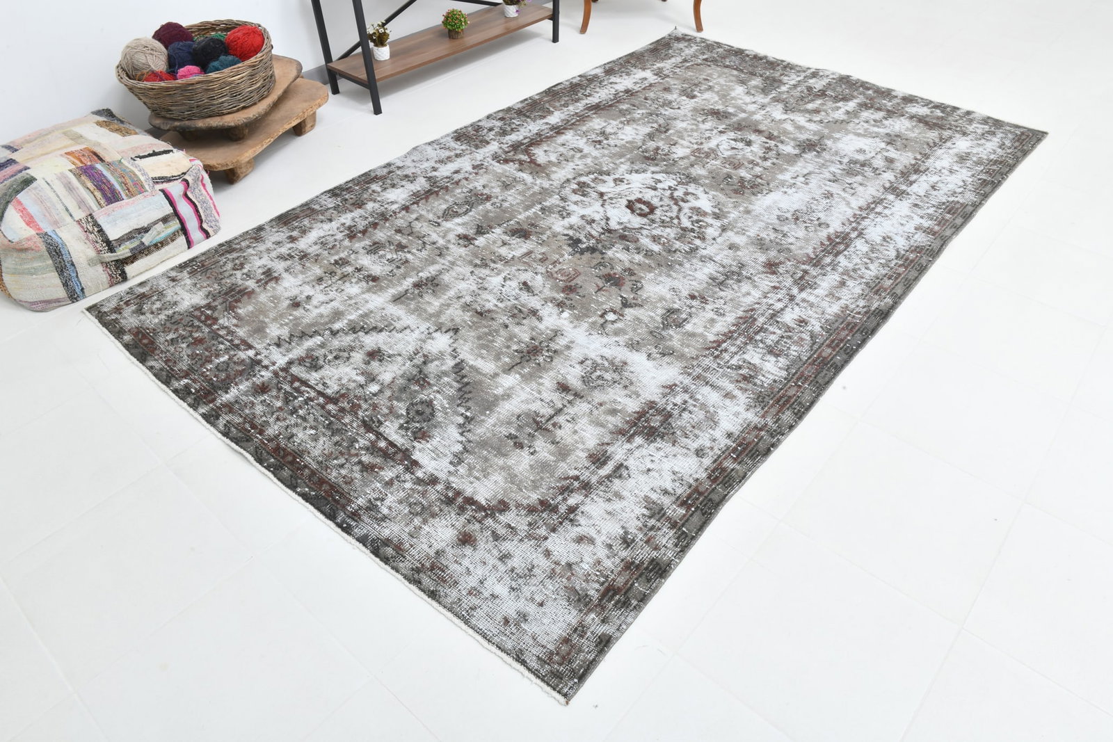 6'2'' x 10'3'' Handmade Vintage Wool Rug - 6633 - 4