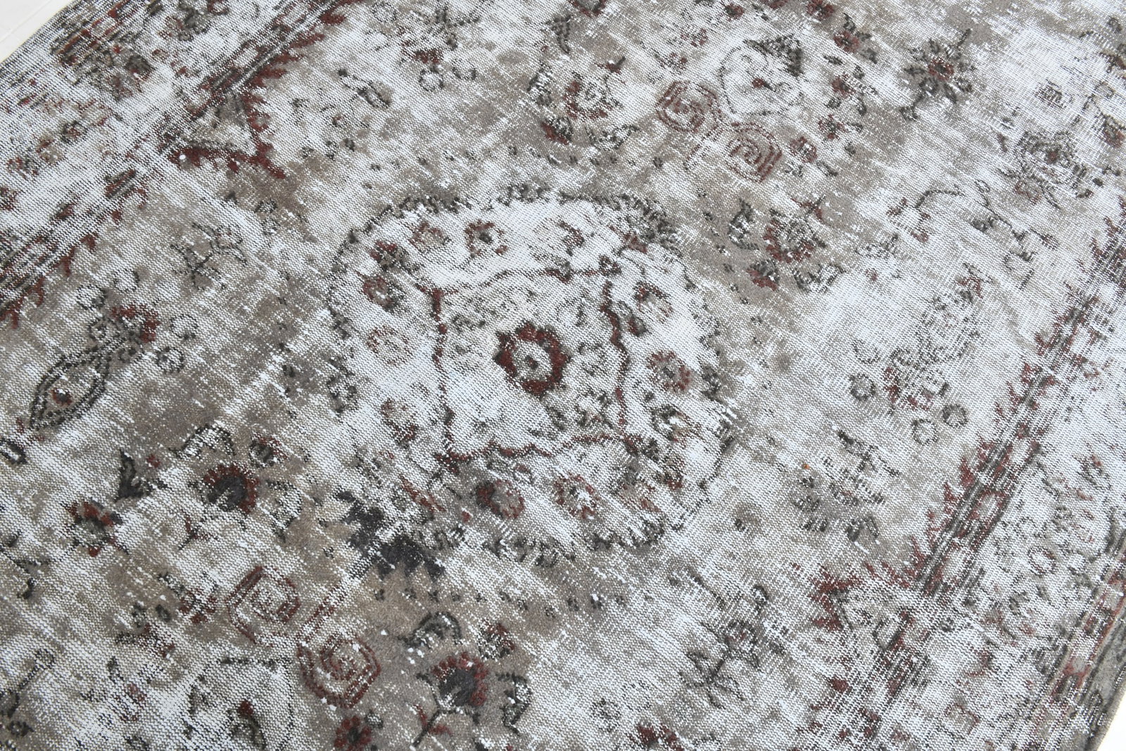 6'2'' x 10'3'' Handmade Vintage Wool Rug - 6633 - 6