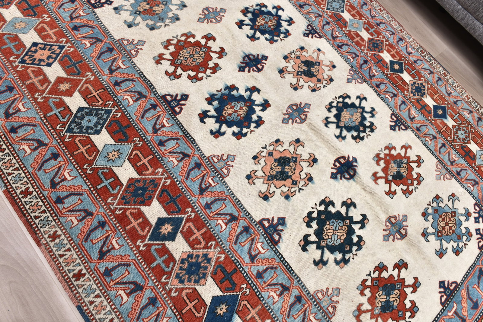 6'7'' x 9'4'' Handmade Vintage Wool Rug - 242477 - 4