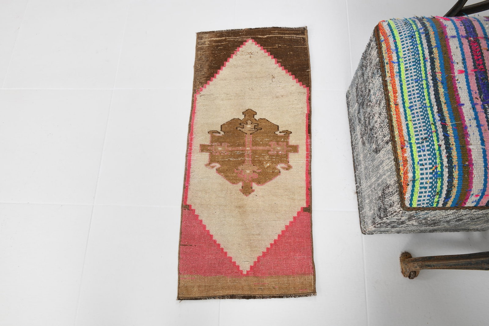 1'3'' x 2'11'' Decorative Vintage Rug - 19451 - 4