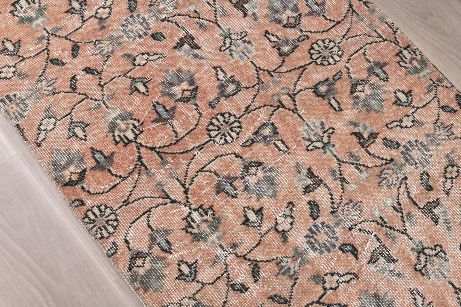2'7'' x 8'8'' Handmade Vintage Wool Rug - 242370 - 4