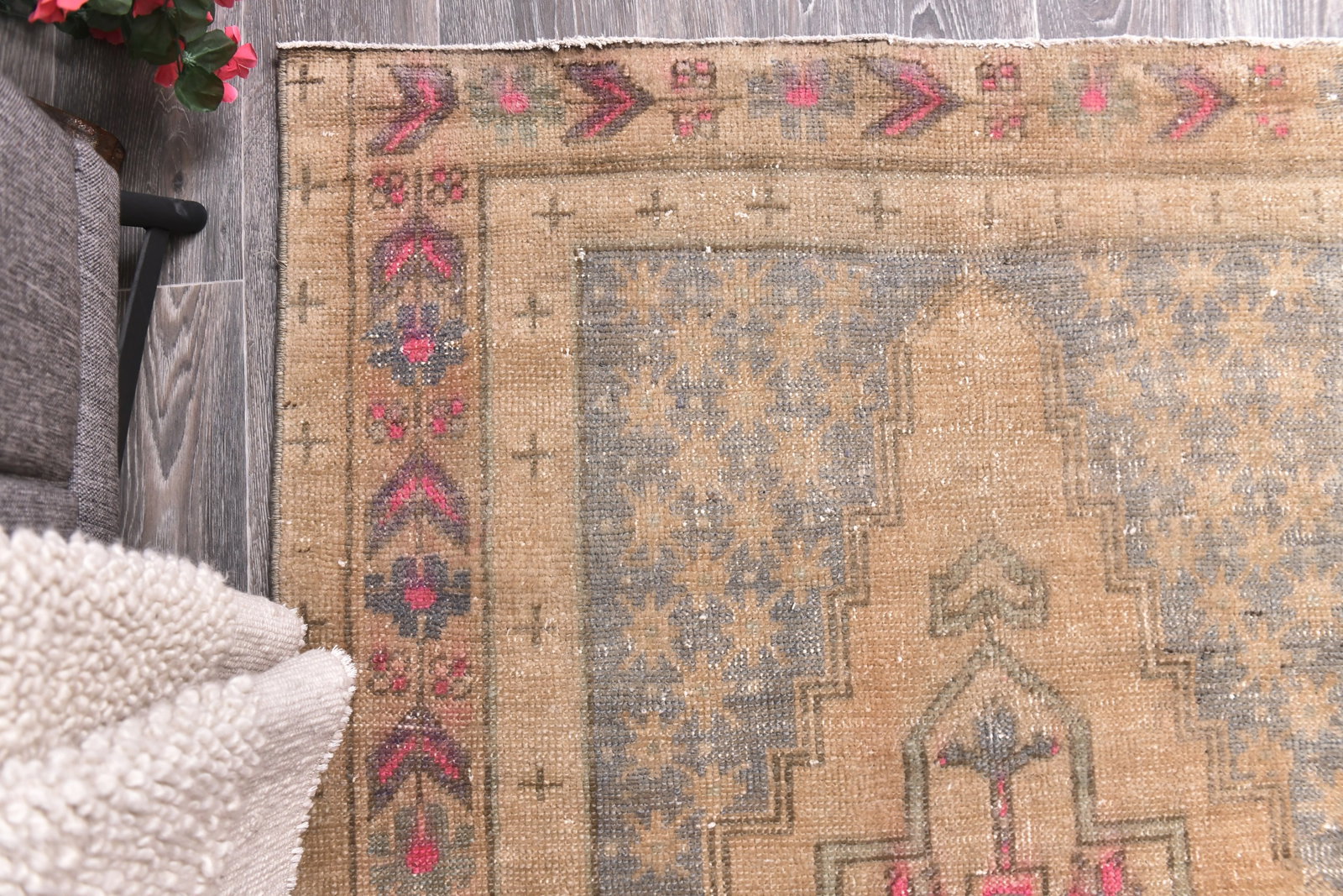 3'9'' x 8'2'' Turkish Vintage Runner Rug - 1872 - 12