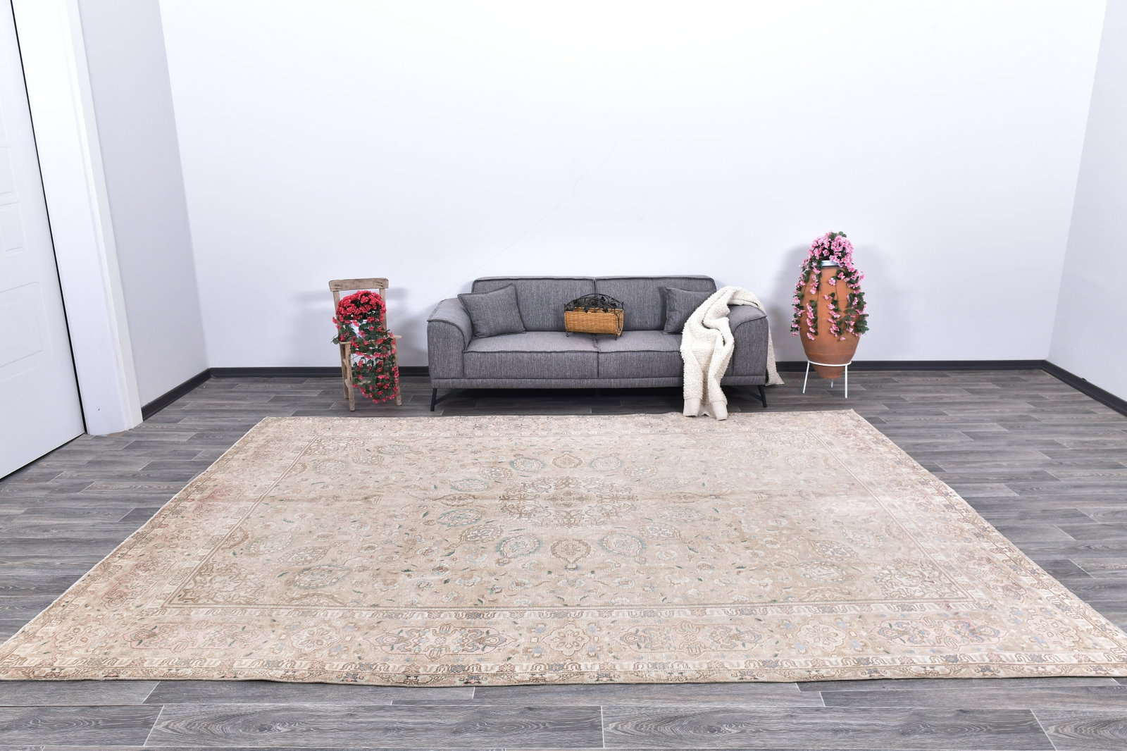 9'3'' x 12'6'' Unique Handmade Vintage Rug - 242384: Title: 9'3'' x 12'6'' Unique Handmade Vintage Rug - 242384 Description:9'3'' x 12'6'' Unique Handmade Vintage Rug - 242384 Origin:Turkiye Date/Period:1960-90 Materials:Wool,Cotton Dimension:9'3''x12'6