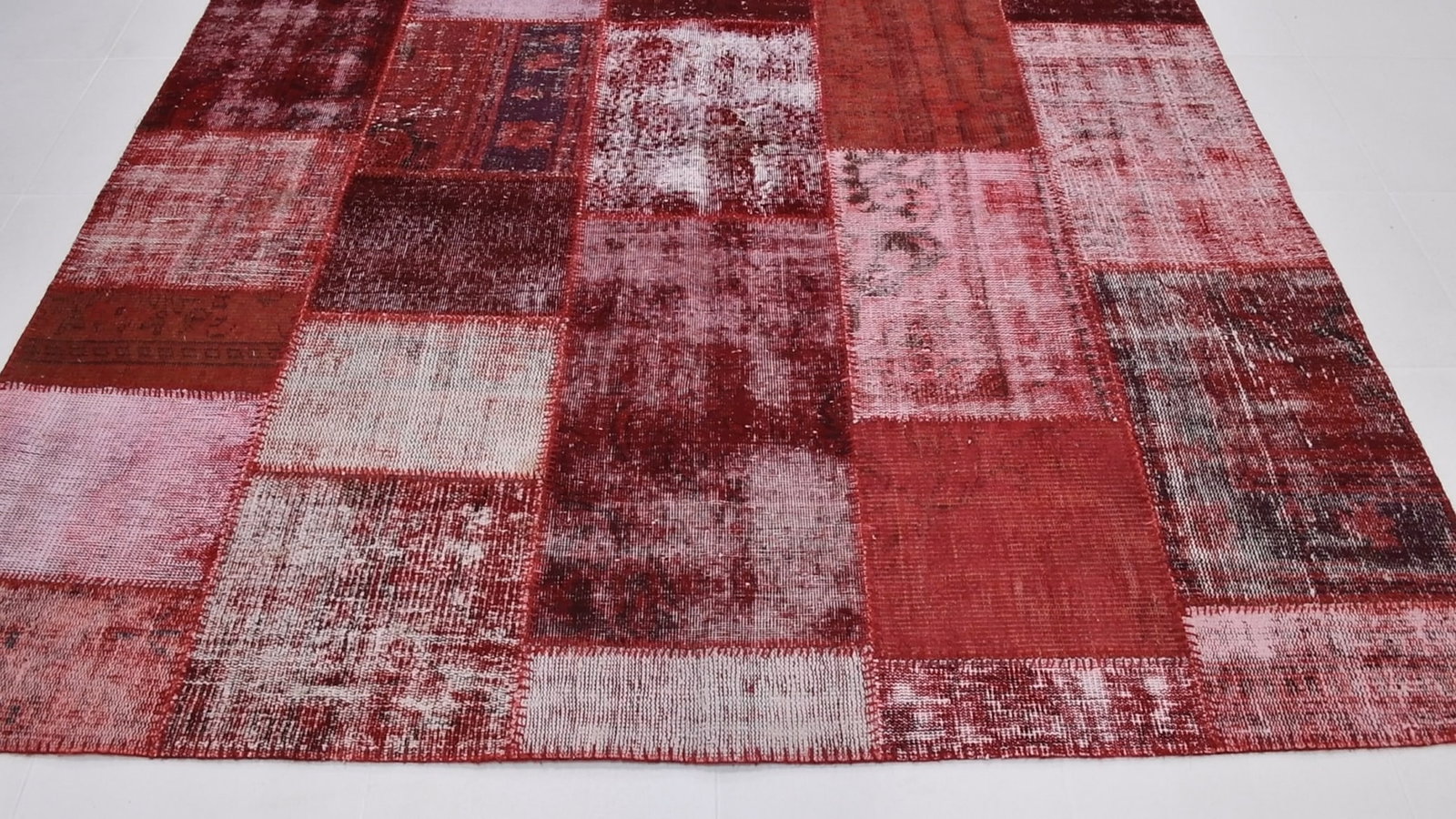 6'10'' x 10'0'' Handmade Vintage Wool Patchwork Rug - 19080 - 19