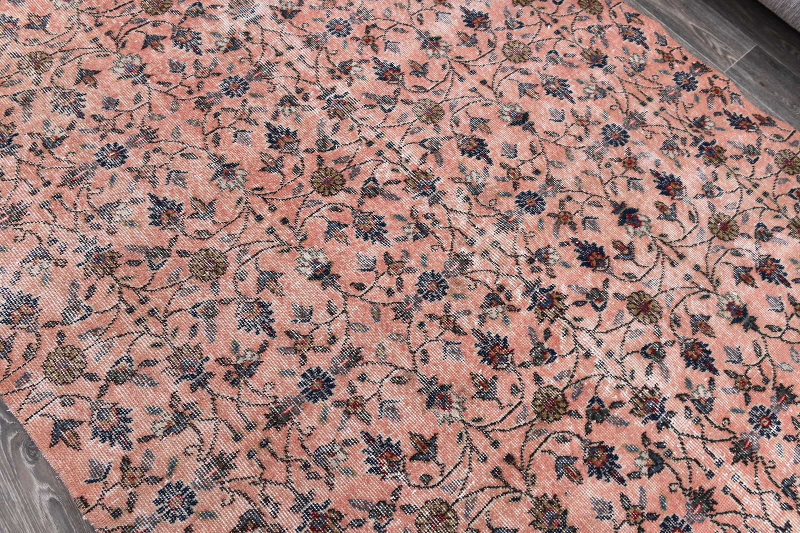 5'5'' x 8'0'' Handmade Vintage Wool Rug - 243960 - 4