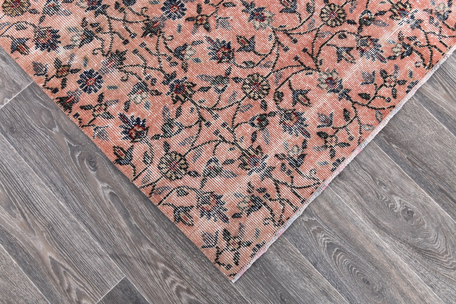 5'5'' x 8'0'' Handmade Vintage Wool Rug - 243960 - 7