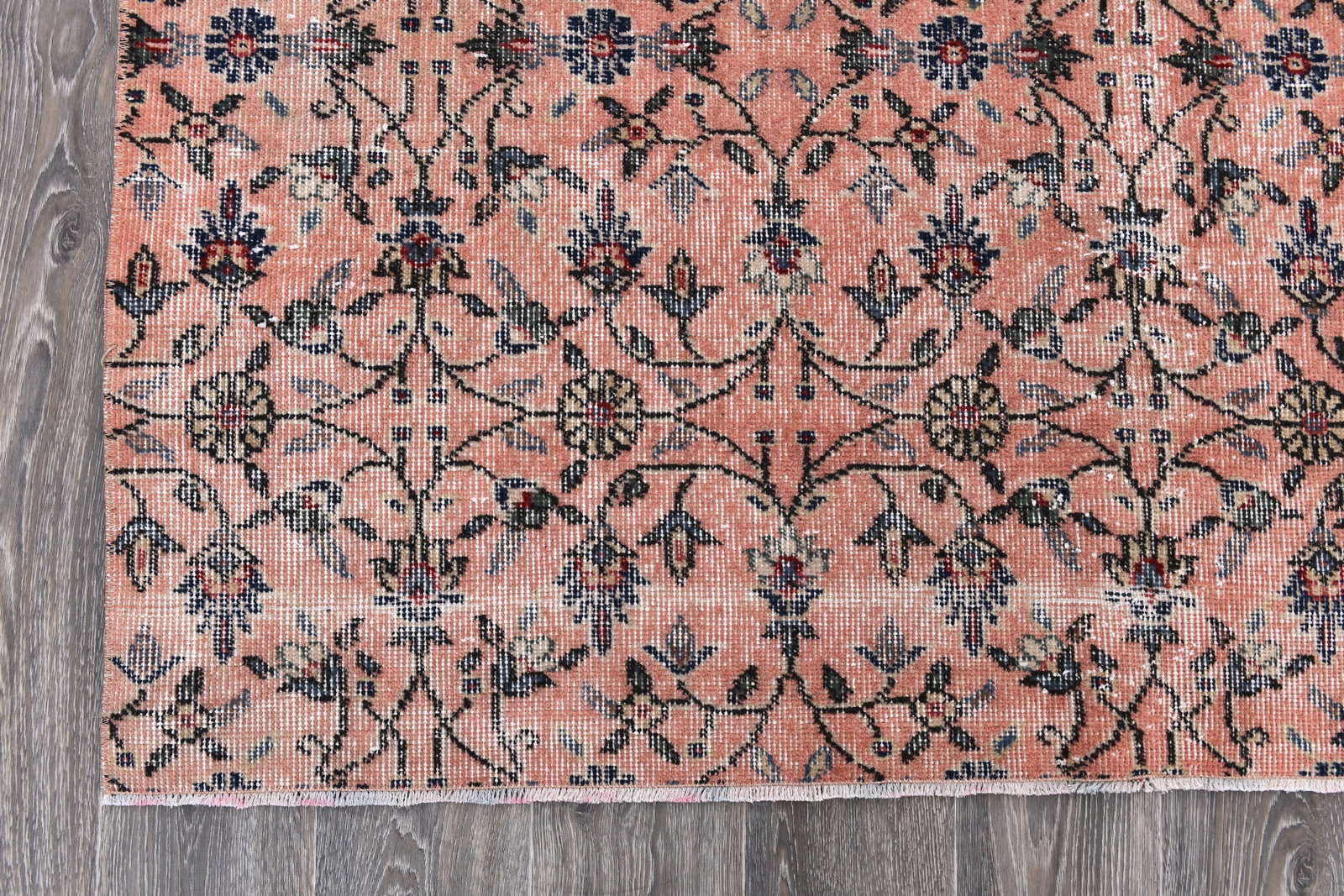 5'5'' x 8'0'' Handmade Vintage Wool Rug - 243960 - 8