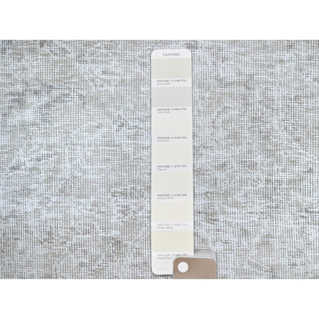 Alabaster White Organic Wool Zoroastrian Vintage Oriental Rug - 4