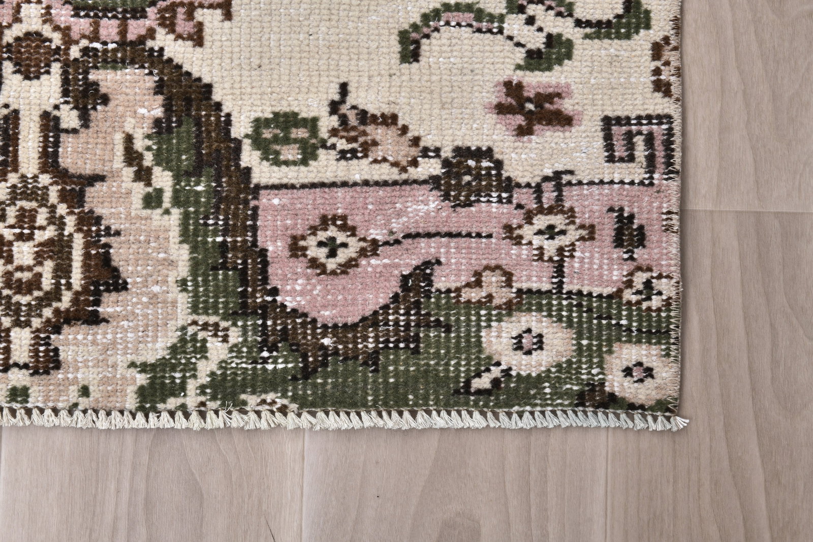 2'9'' x 8'8'' Decorative Vintage Rug - 242515 - 10