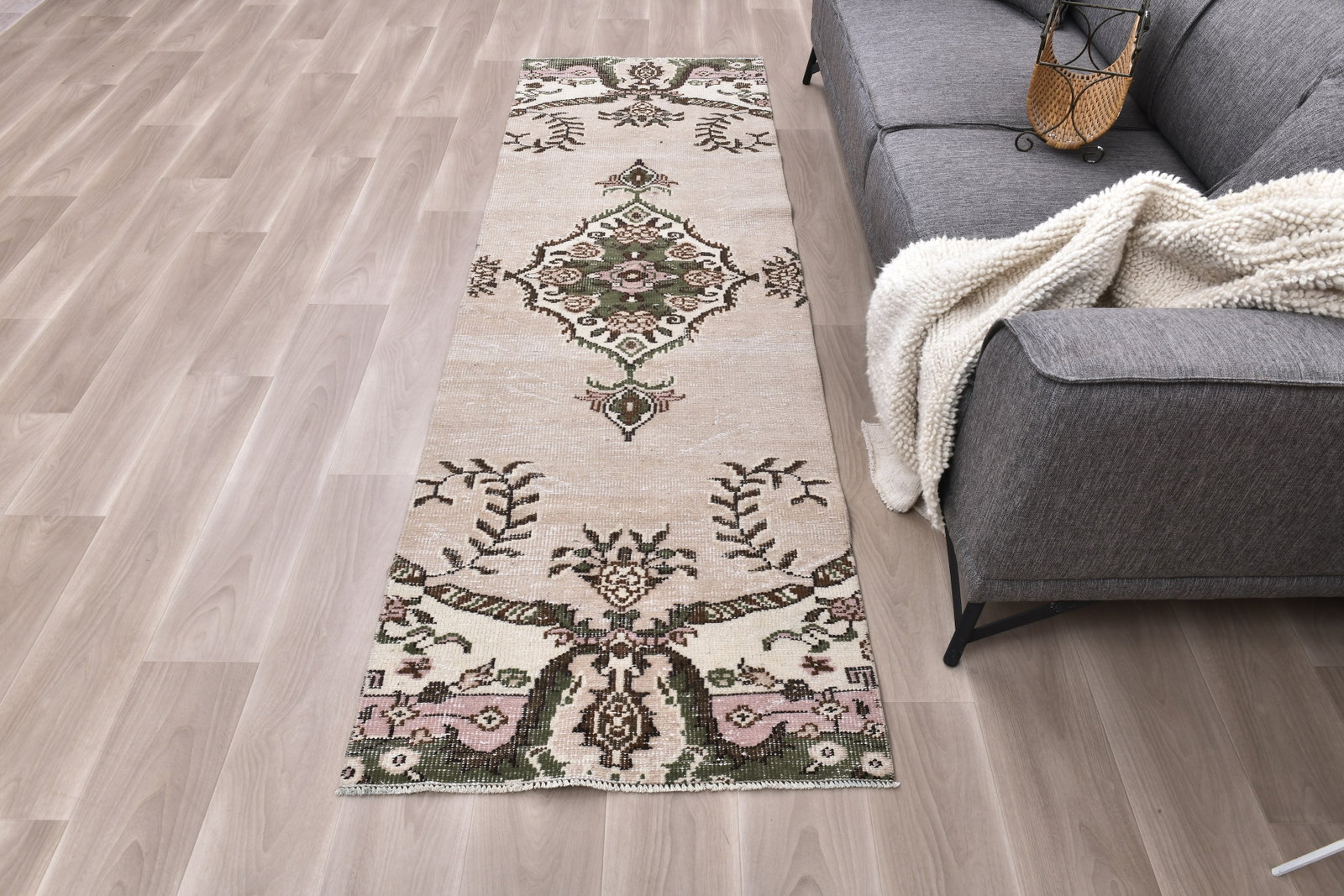 2'9'' x 8'8'' Decorative Vintage Rug - 242515 - 3