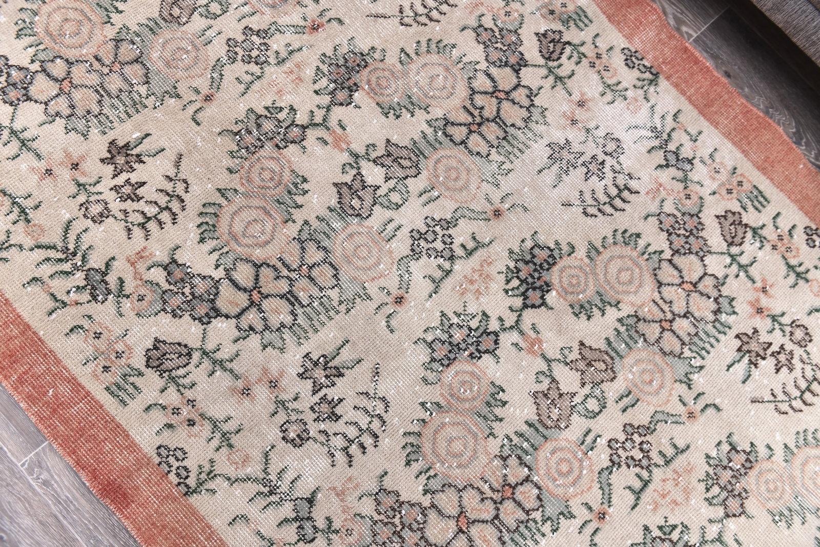 3'9'' x 6'7'' Handmade Vintage Wool Rug - 244772 - 4