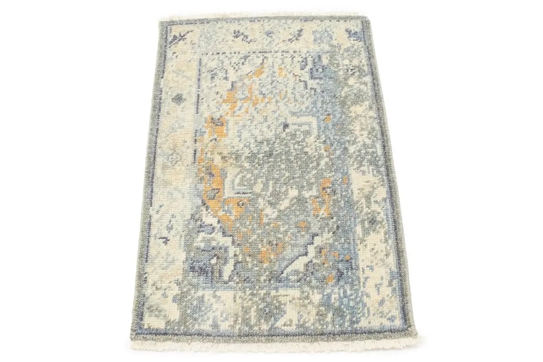 Muted Distressed Heriz 2X3 Transitional Oriental Rug - 3
