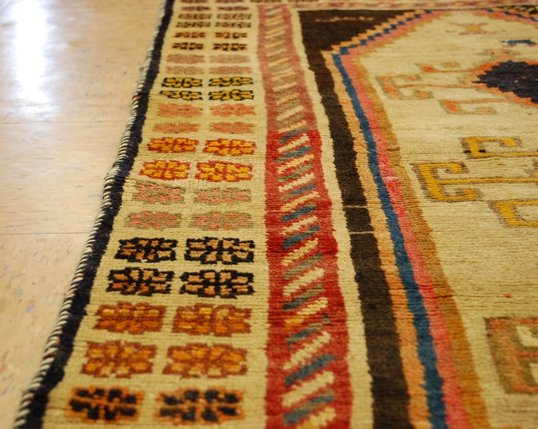 Persian SHIRAZ RUG 3.6x6.1 - 7
