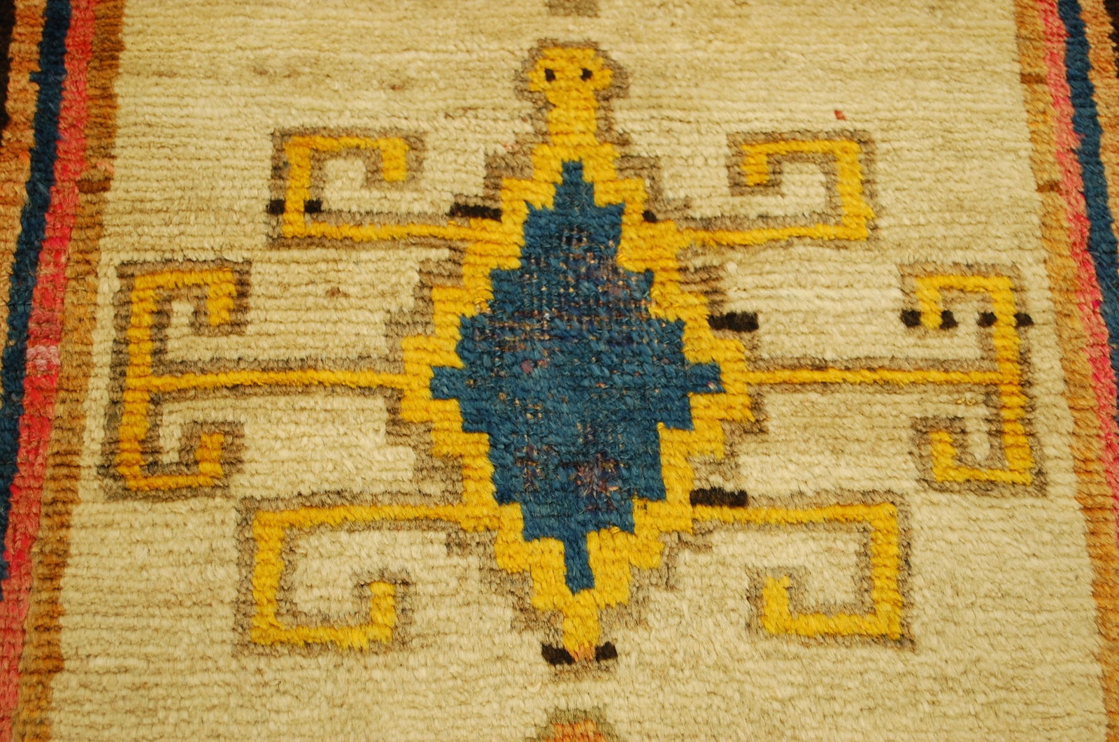 Persian SHIRAZ RUG 3.6x6.1 - 9