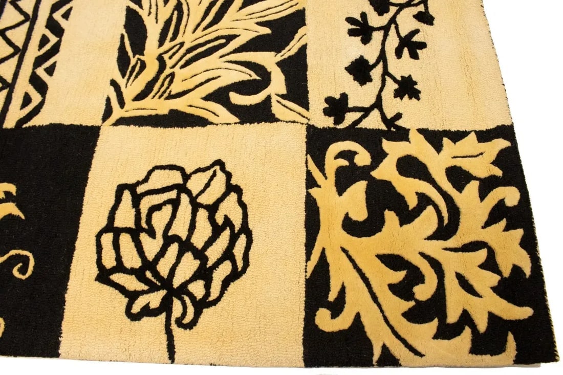 Cream and Black Floral 5X8 Hand-Tufted Modern Rug - 9
