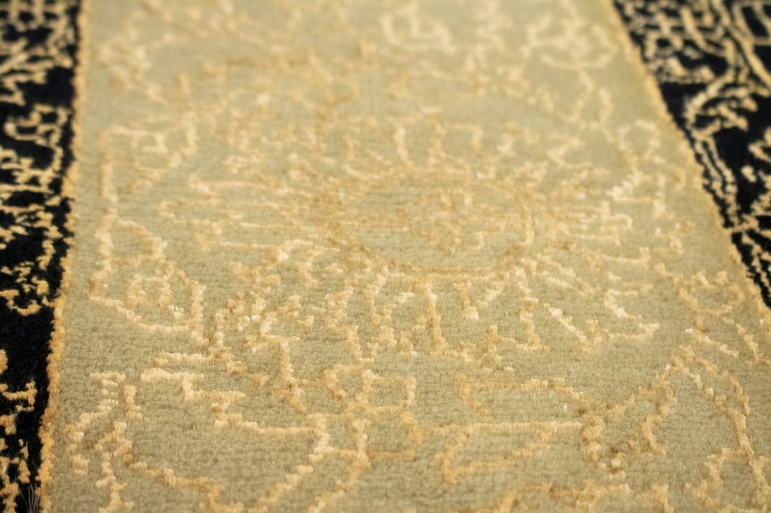 Black Floral 5X8 Modern Oriental Rug - 10