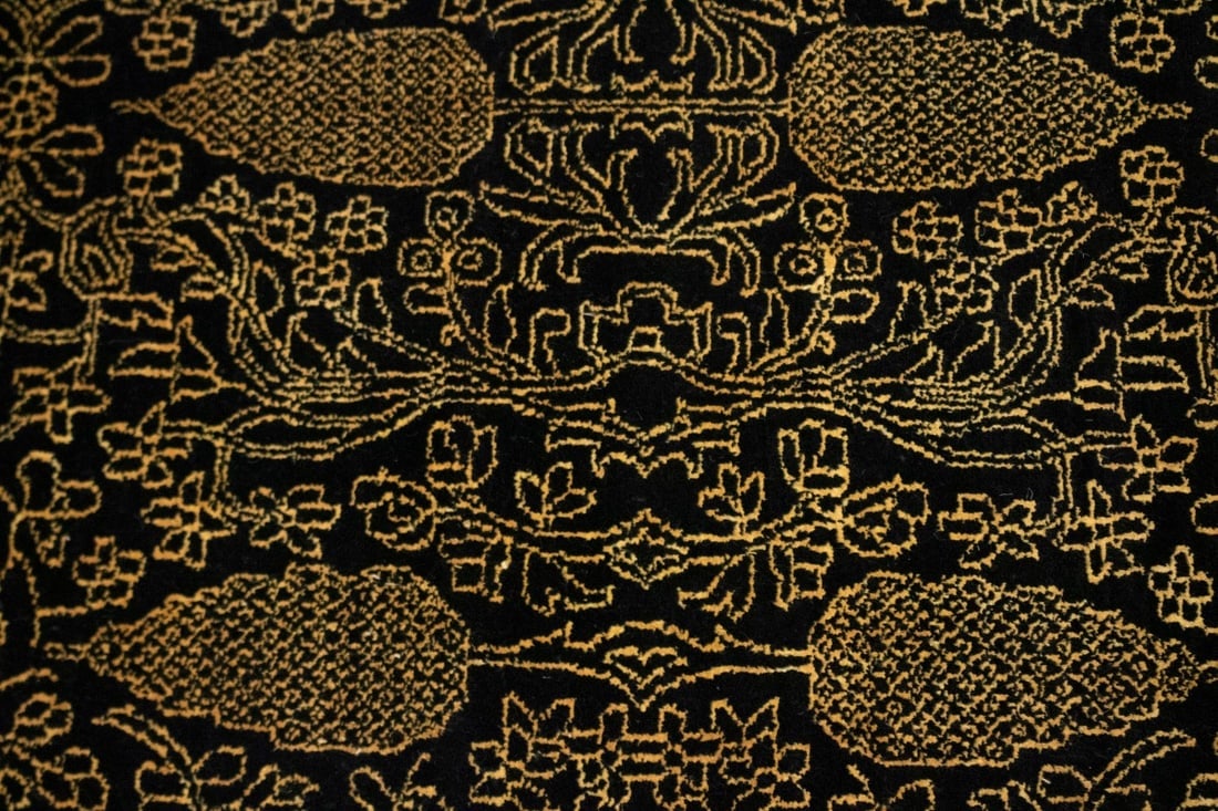 Black Floral 5X8 Modern Oriental Rug - 8