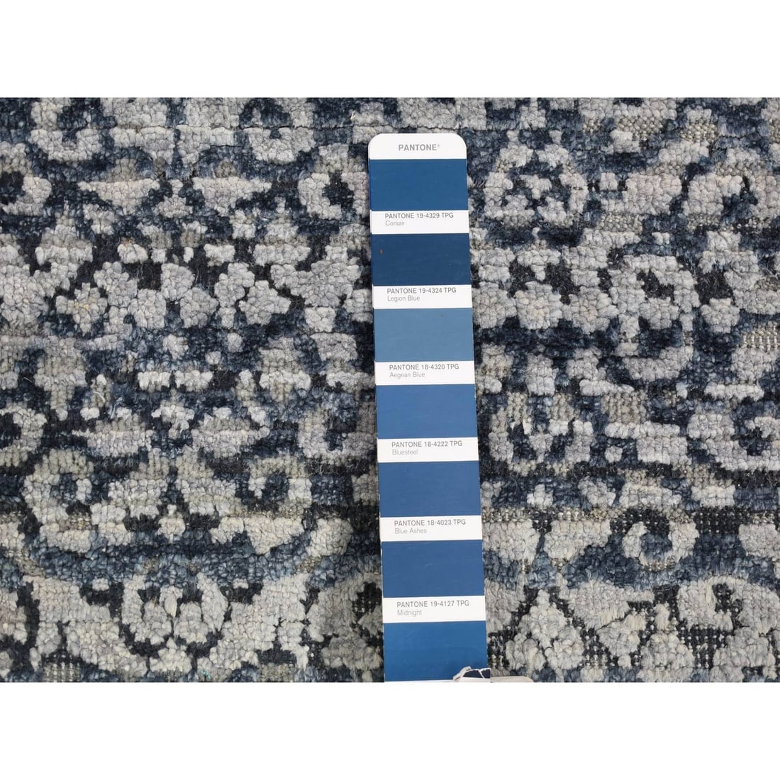 Blue, Modern Damask Design Hand Knotted, Wool and Silk Runner Rug - 3