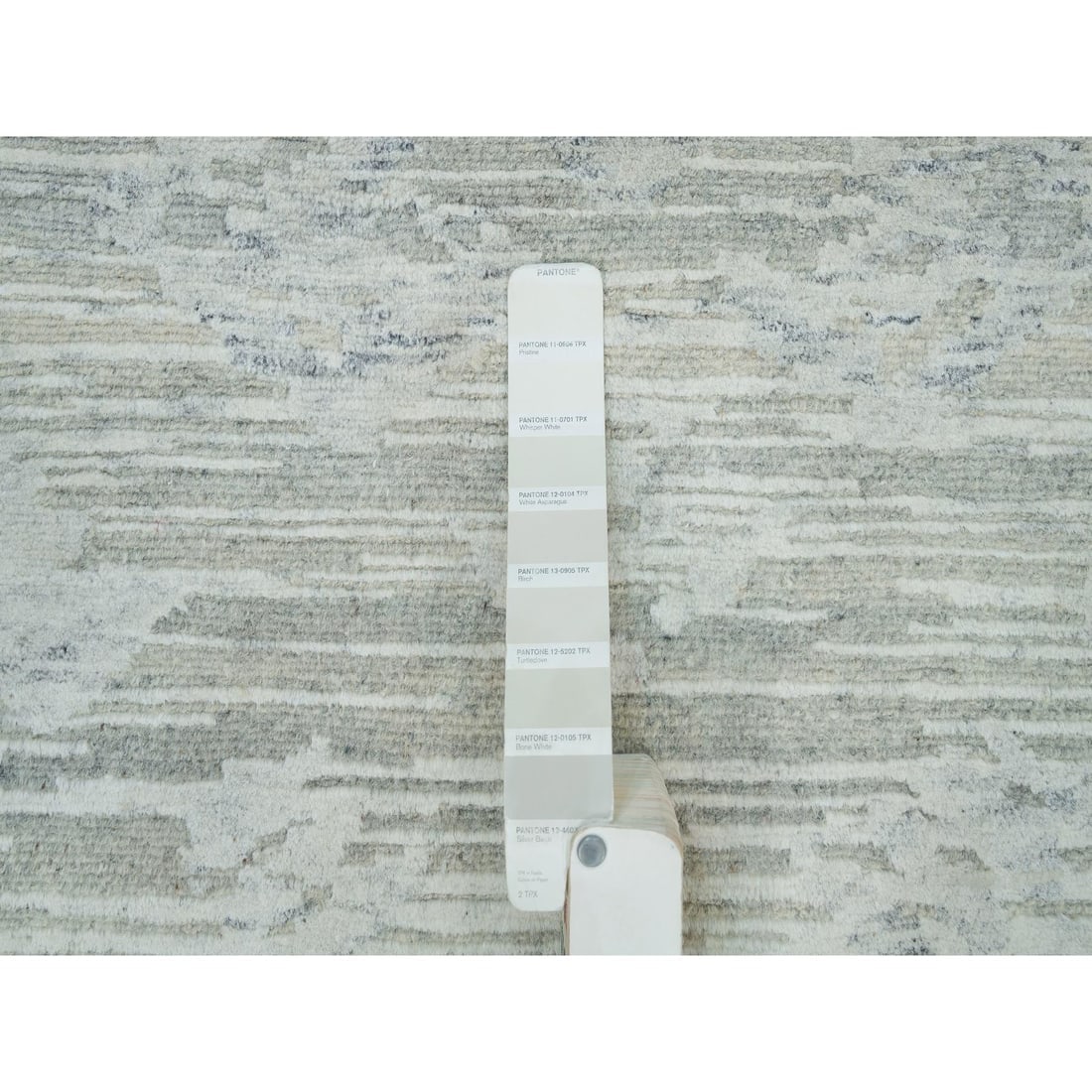 Gray, Modern Design, Hand Spun Undyed Natural Wool, Hand Knotted Rug - 4