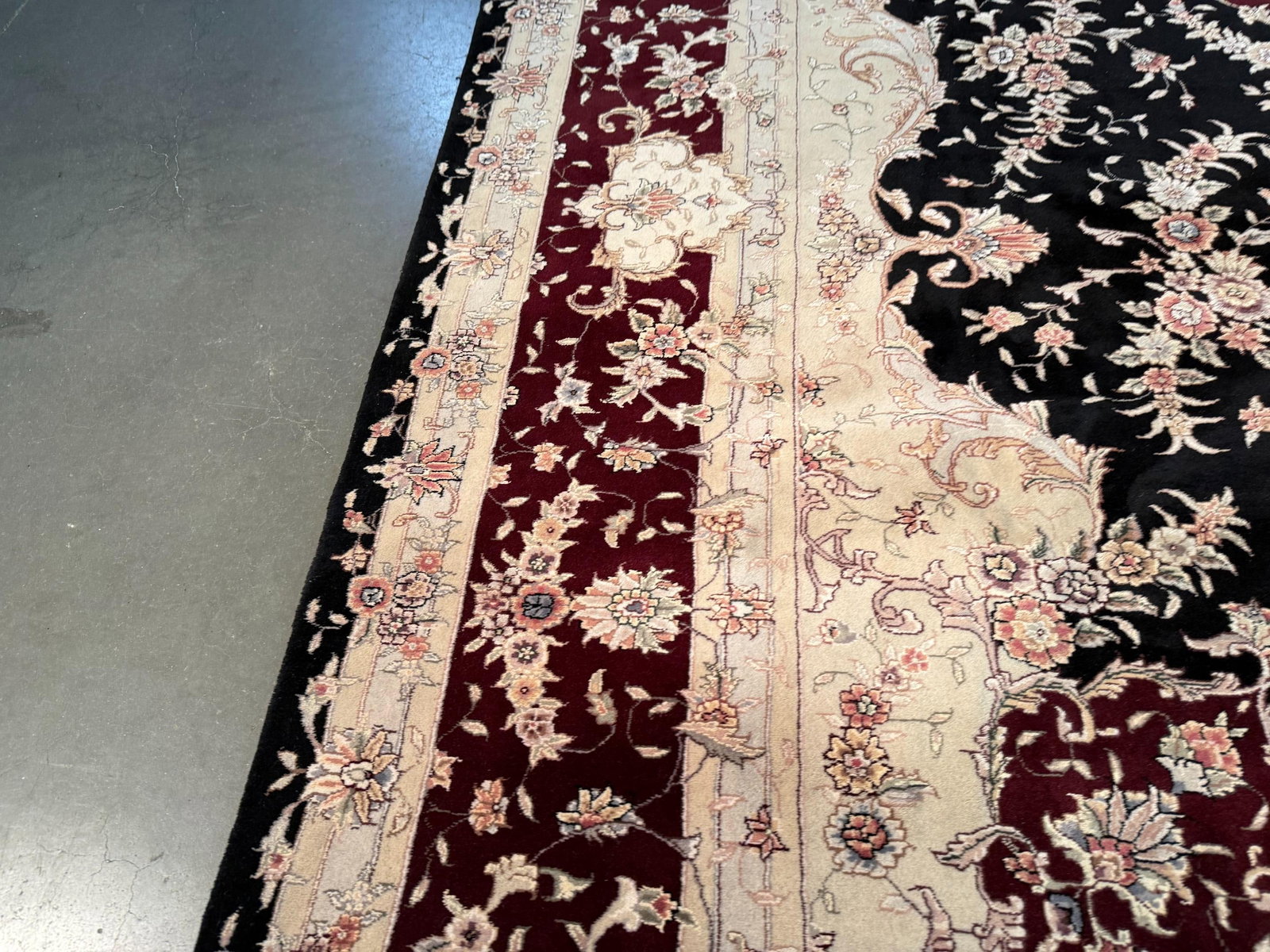 Magnificent Silk andWool Tabriz Rug 9.6x14 - 13